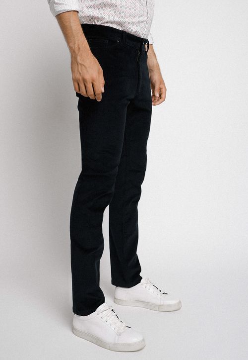 Pantalón cinco bolsillos de cotelé negro