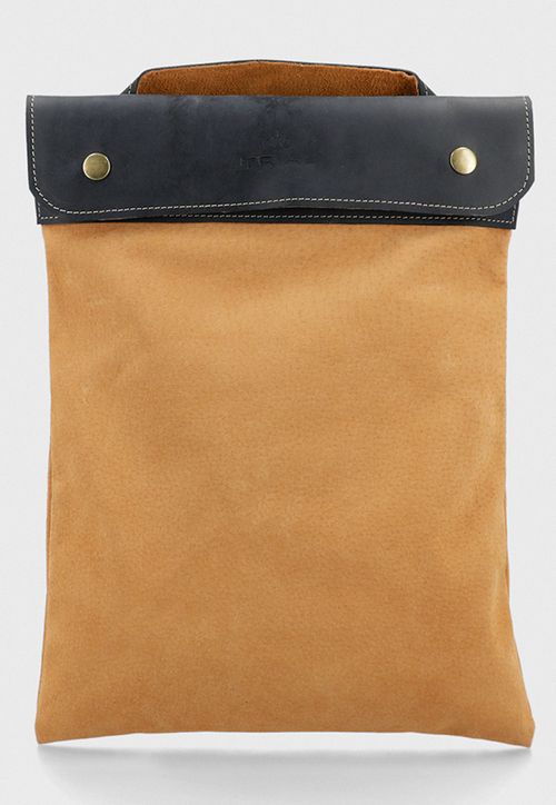 Funda Notebook Cuero Café